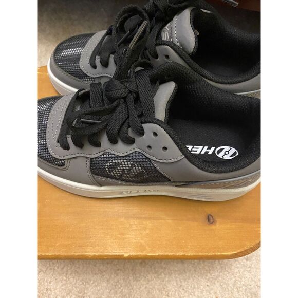 Youth Heelys – Black & Gray – Size 3 – New in Box - Picture 8 of 10